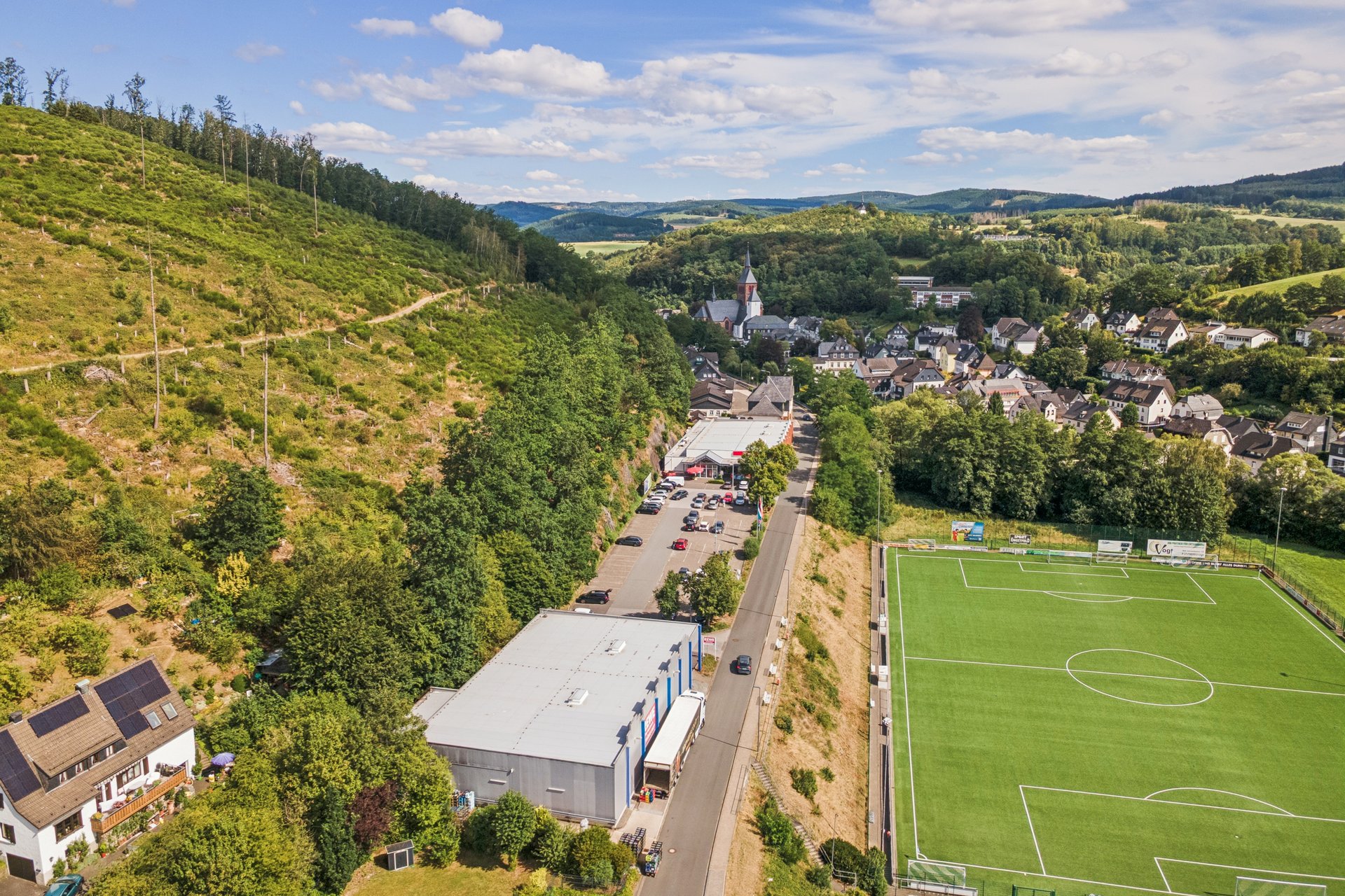 Kirchhundem, Bahnhofsweg 16 & 20