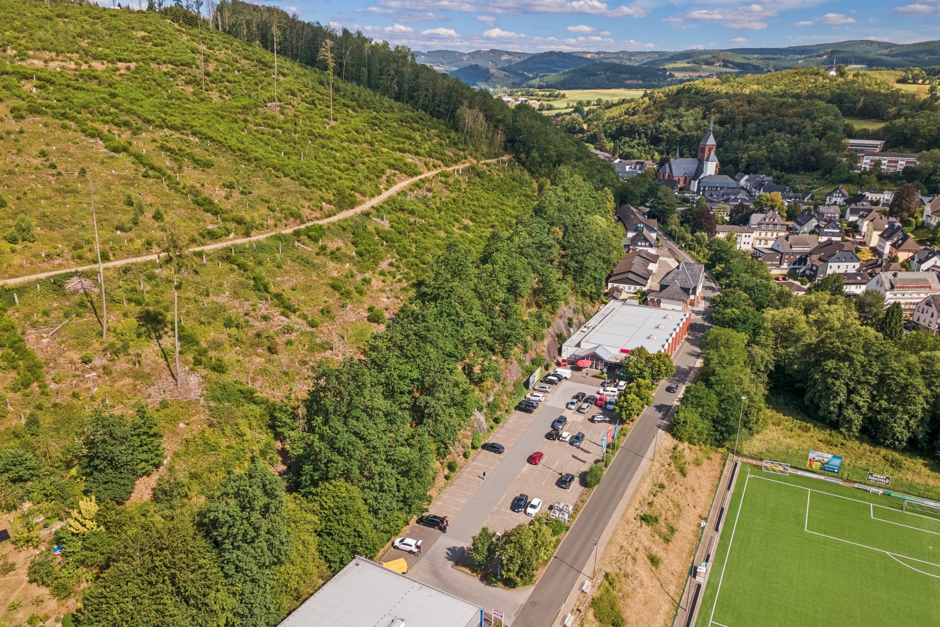 Kirchhundem, Bahnhofsweg 16 & 20