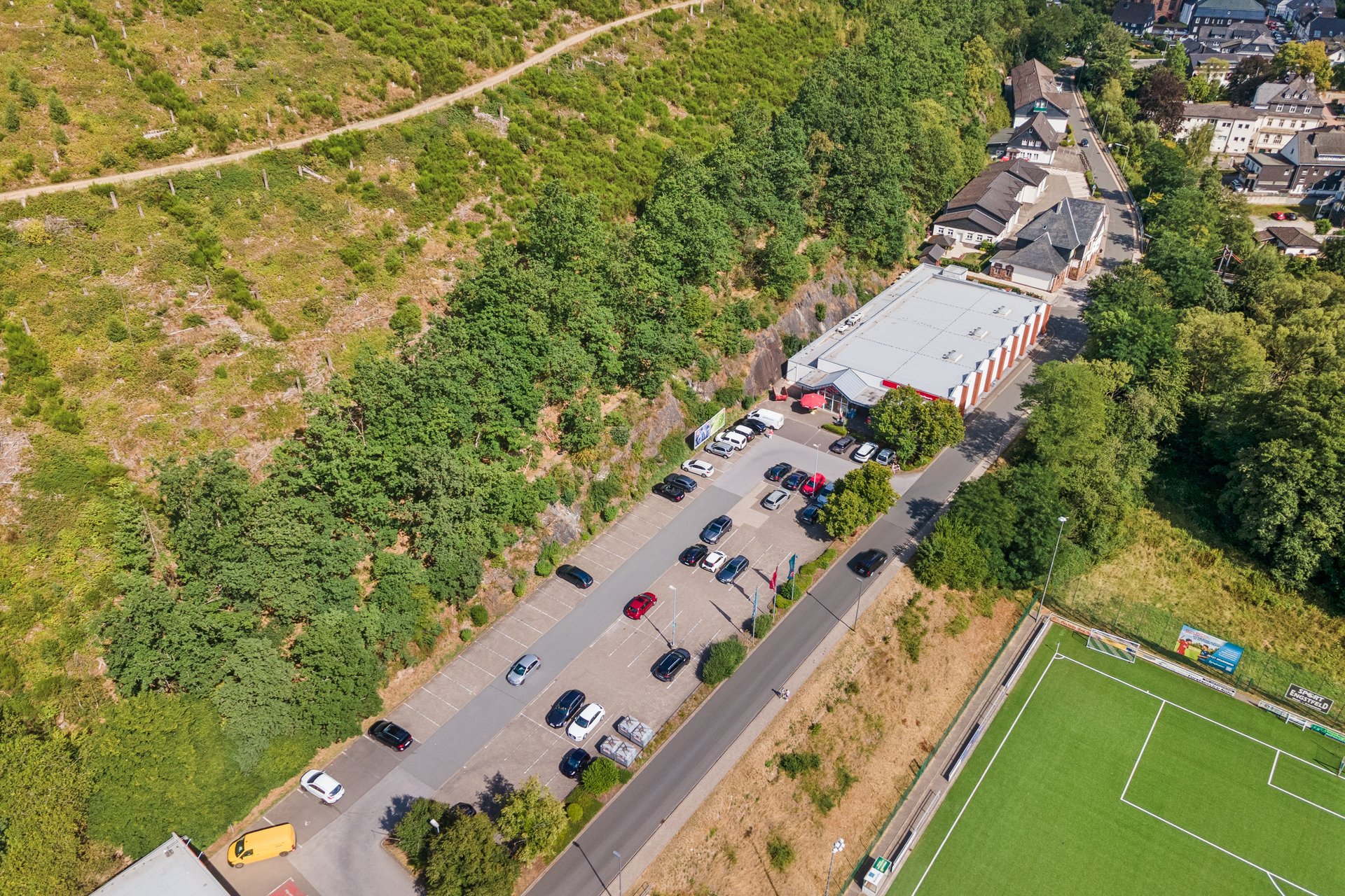 Kirchhundem, Bahnhofsweg 16 & 20
