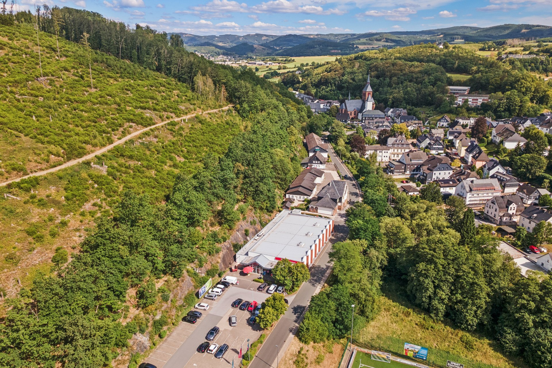Kirchhundem, Bahnhofsweg 16 & 20