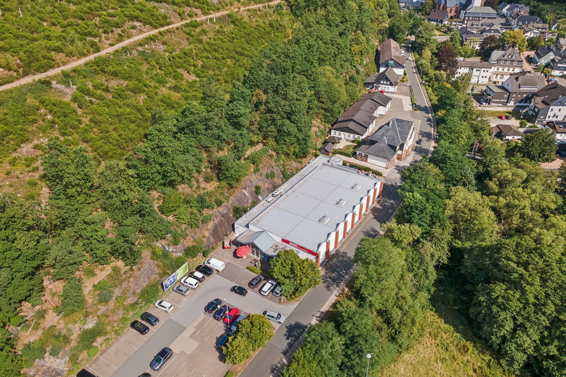 Kirchhundem, Bahnhofsweg 16 & 20