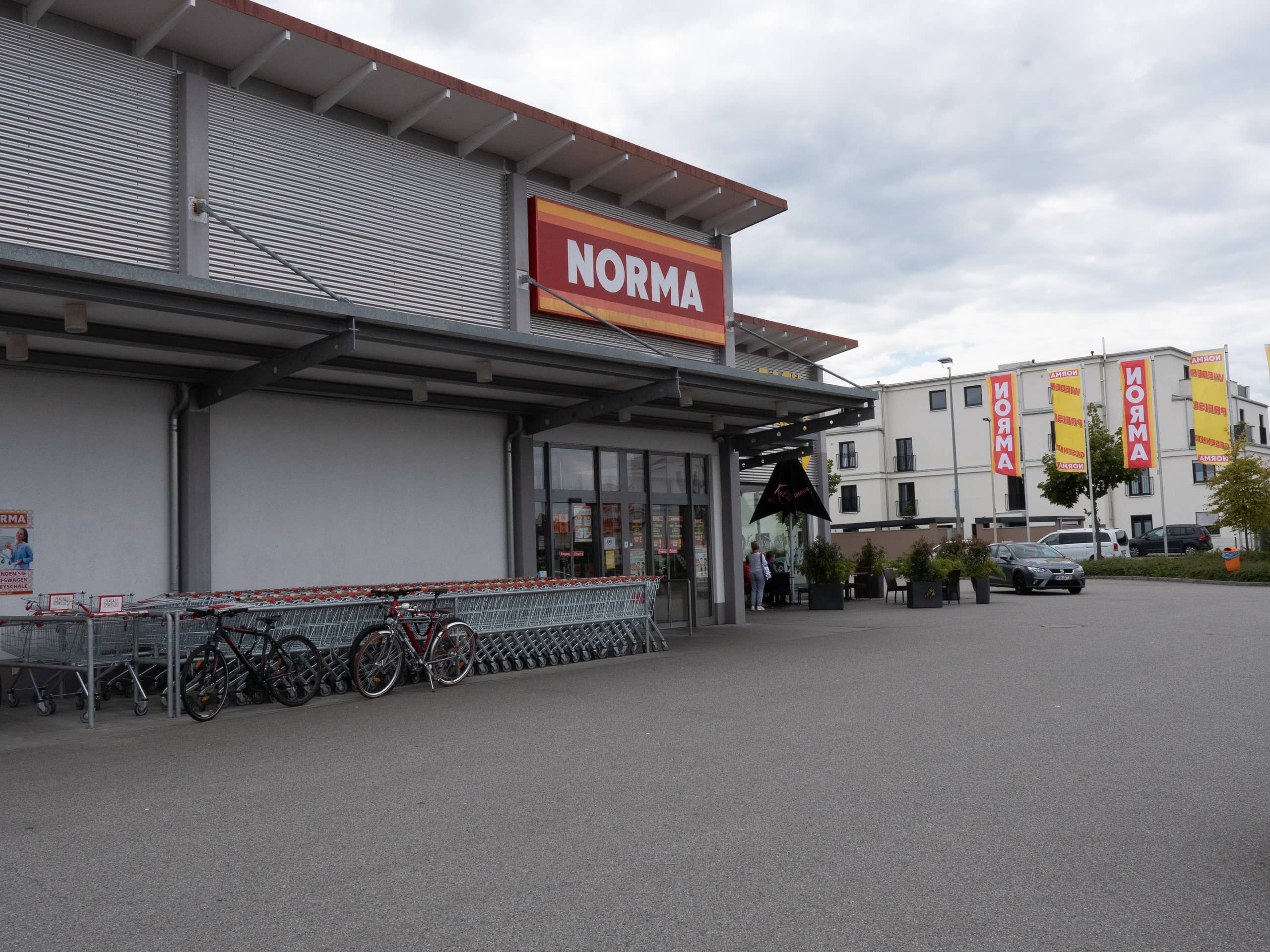 Norma erhöht Mindestlohn